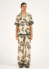 Load image into Gallery viewer, Cruz Shirt - Hibiscus Sunrise
