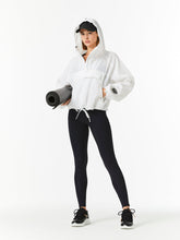 Load image into Gallery viewer, Avic Anorak - White
