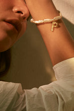 Load image into Gallery viewer, Birch Pearls Alphabet - Bracelet
