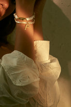 Load image into Gallery viewer, Birch Pearls Alphabet - Bracelet
