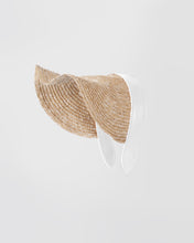 Load image into Gallery viewer, Nimos Visor - White Natural
